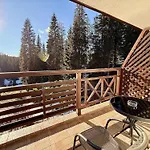 607 Stream Panoramic With Free Parking And