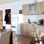 607 Stream Panoramic With Free Parking And شقة بامبوروفو